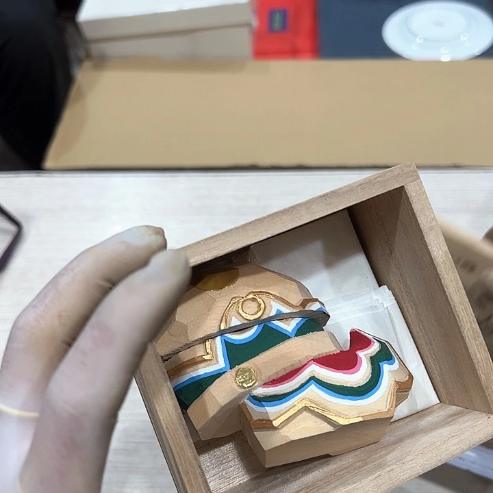 小**?新亿阁中古商品无售后