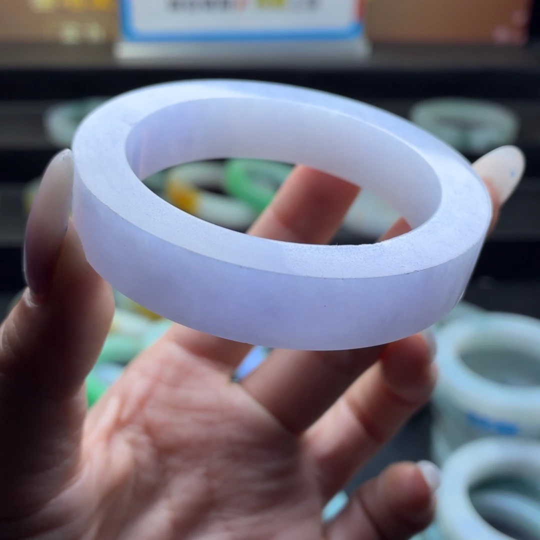 倚***。定制翡翠未镶嵌翡翠