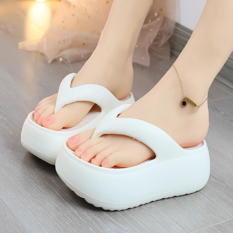 厚底人字拖女夏季外穿踩屎感高跟夹脚凉拖鞋小个子增高海边沙滩鞋