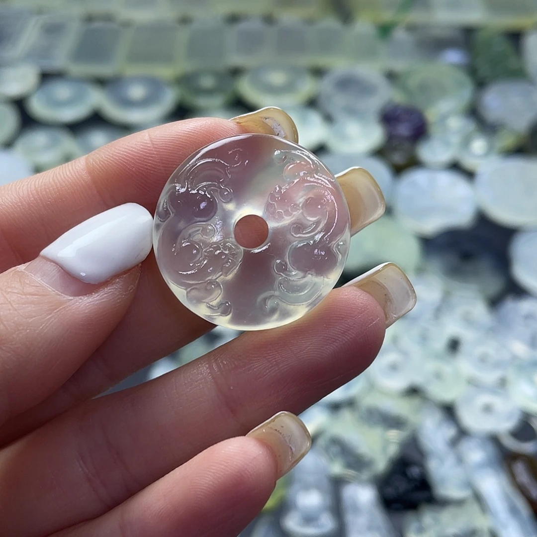 岫玉未镶嵌项圈貔貅扣