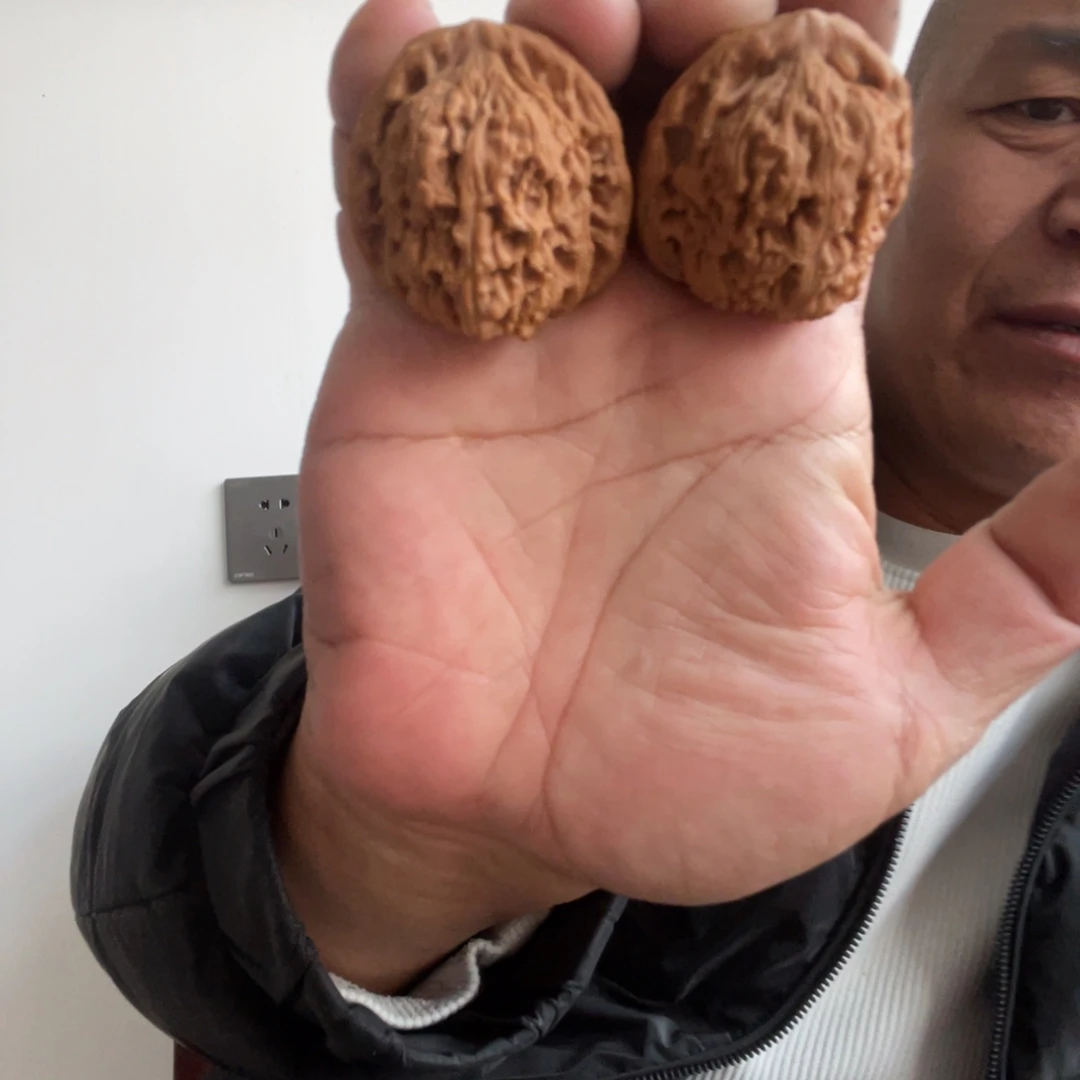 往***风吊坠文玩核桃南疆41