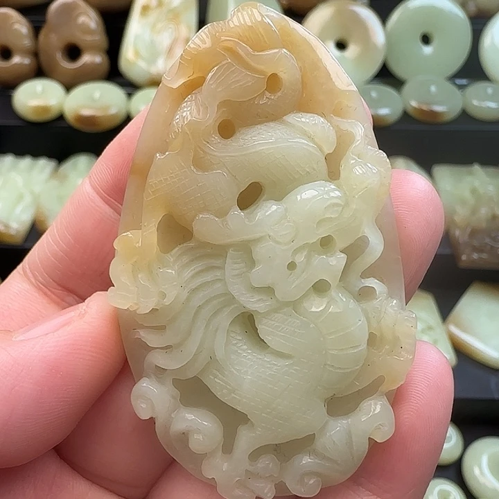 和田玉未镶嵌颈饰