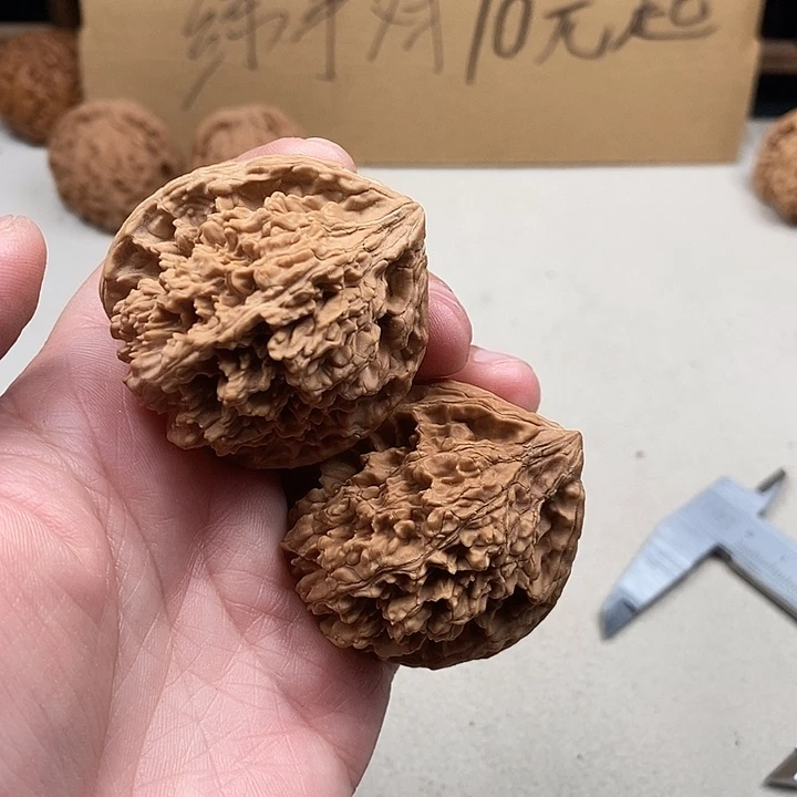 鸿***鑫龙脊菩提吊坠321.321.321