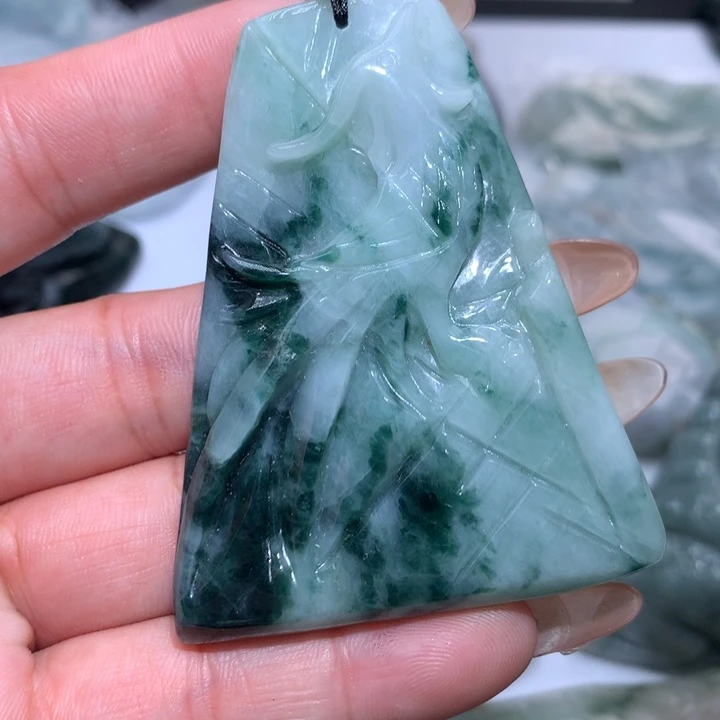 翡翠未镶嵌颈饰保真天然A货翡翠