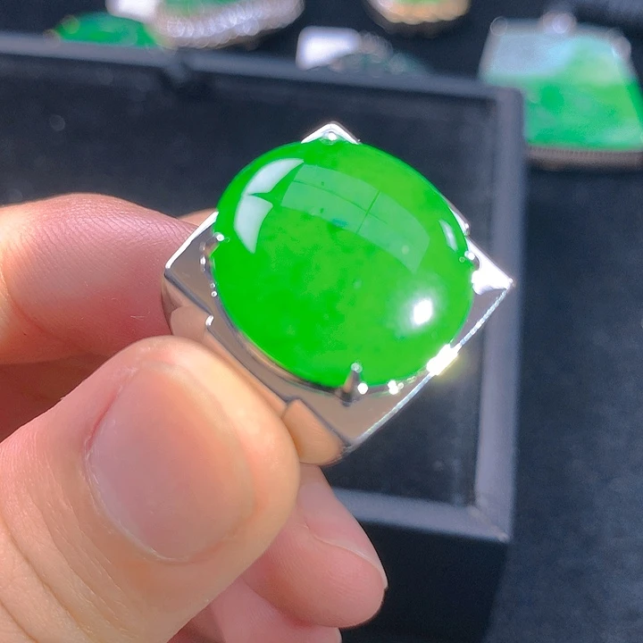 翡翠银S925镶嵌颈饰翡翠