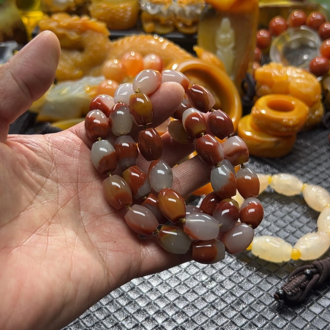 石英质玉未镶嵌颈饰