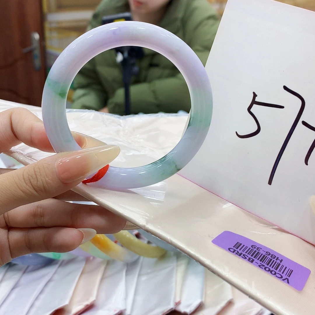 翡翠未镶嵌手镯bb