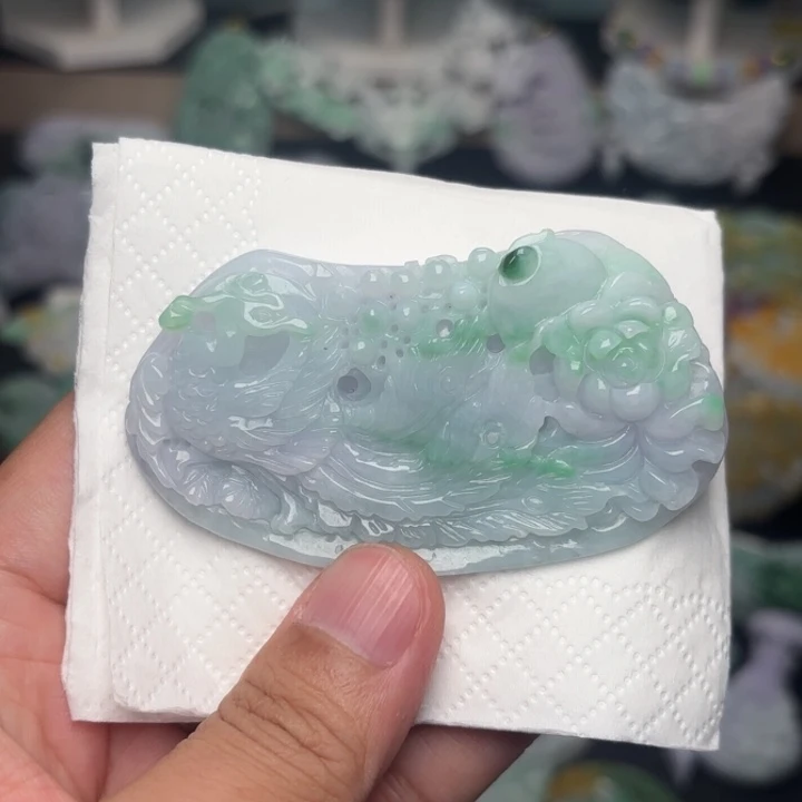 翡翠未镶嵌颈饰吊坠