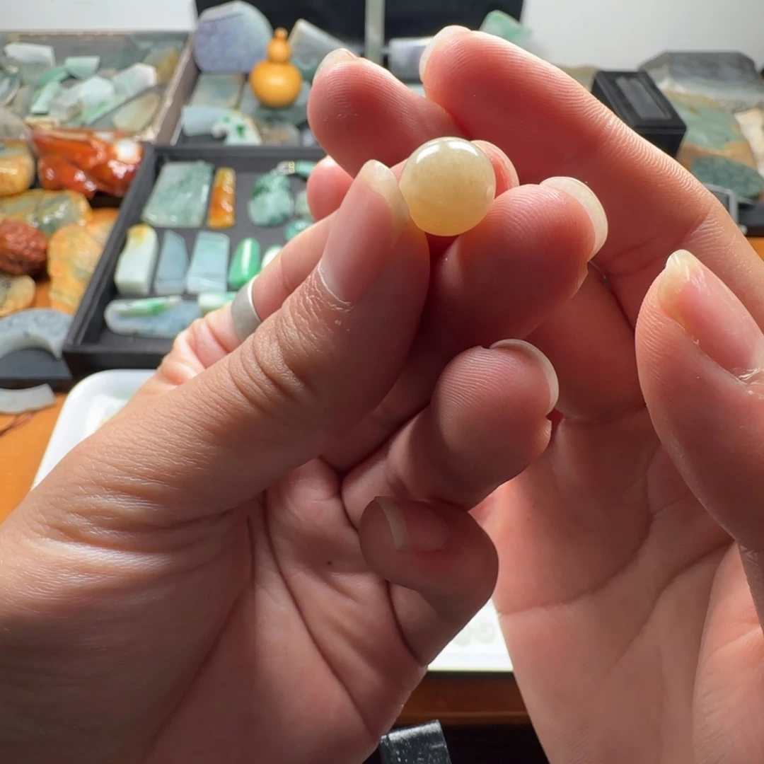 定制翡翠未镶嵌11.8mm珠子