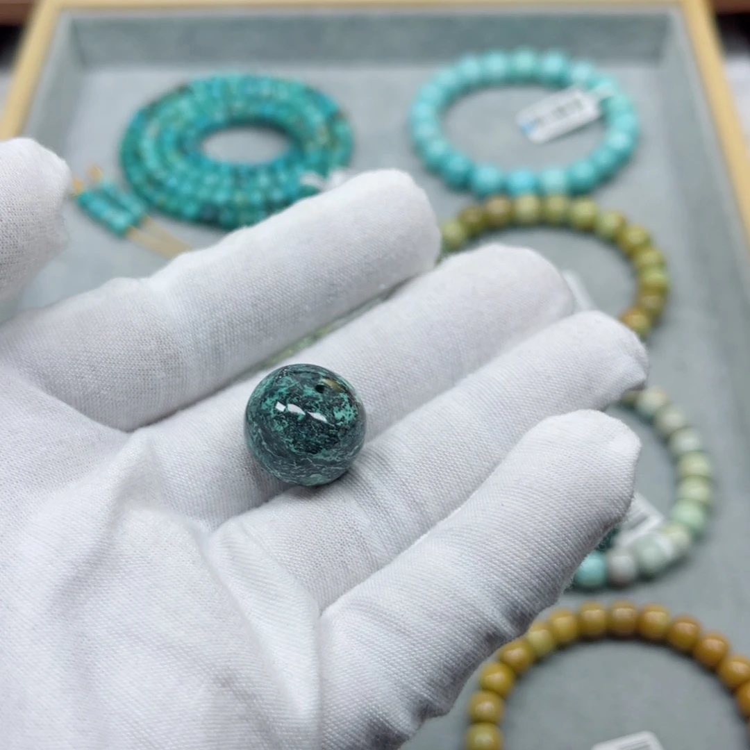 绿松石未镶嵌挂件