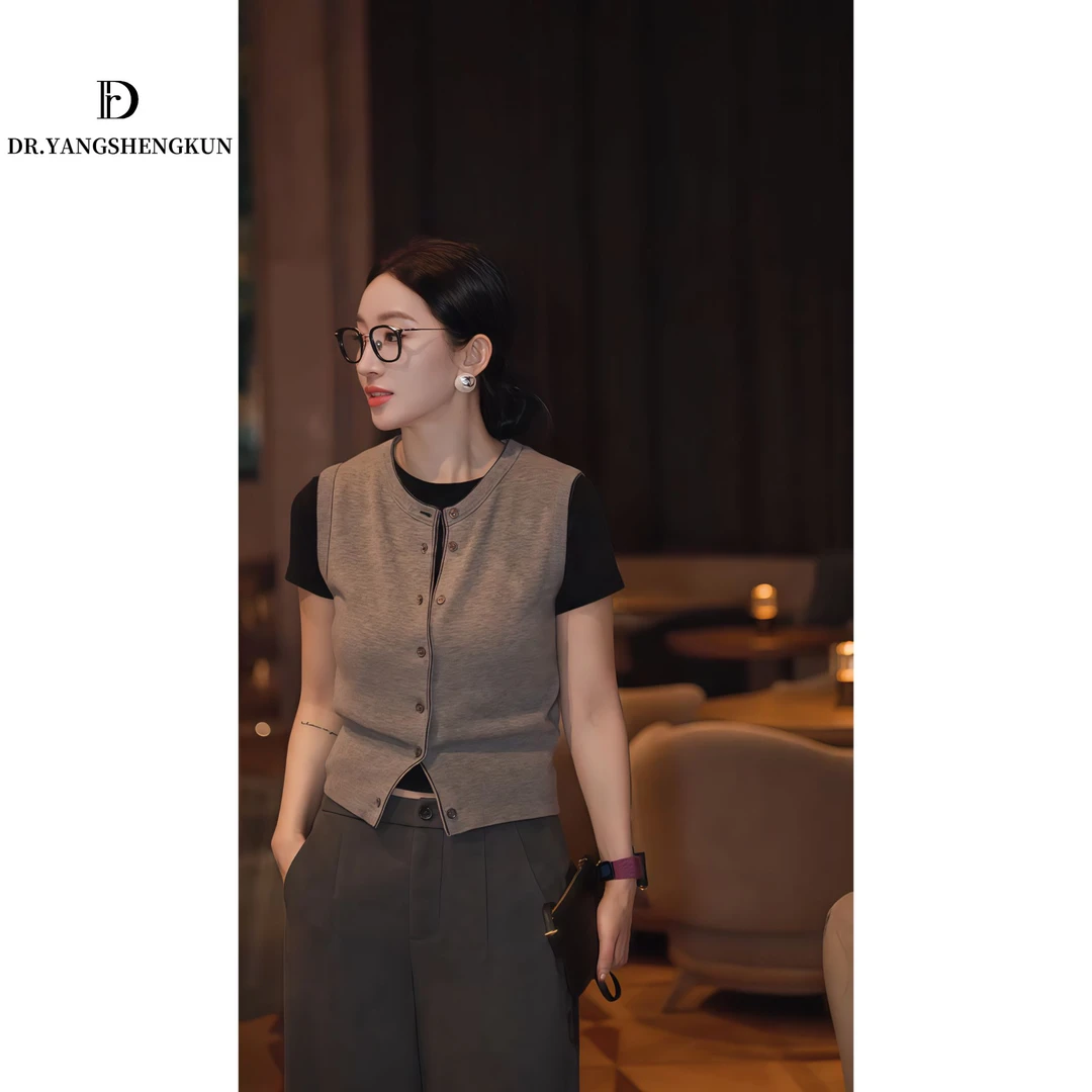 杨圣坤2025秋季新品复古圆领纯羊绒针织马夹无袖叠穿背心SQ258716