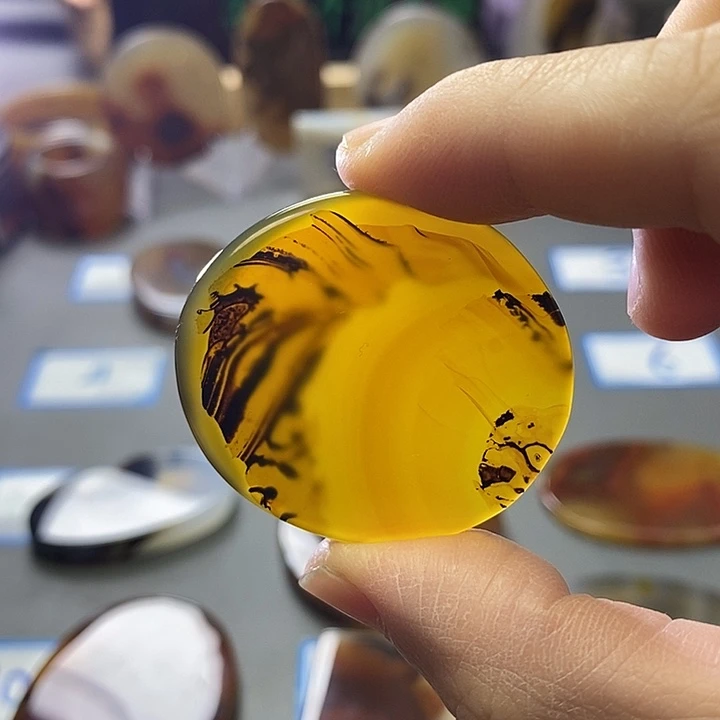 玛瑙/玉髓未镶嵌珠宝半成品15