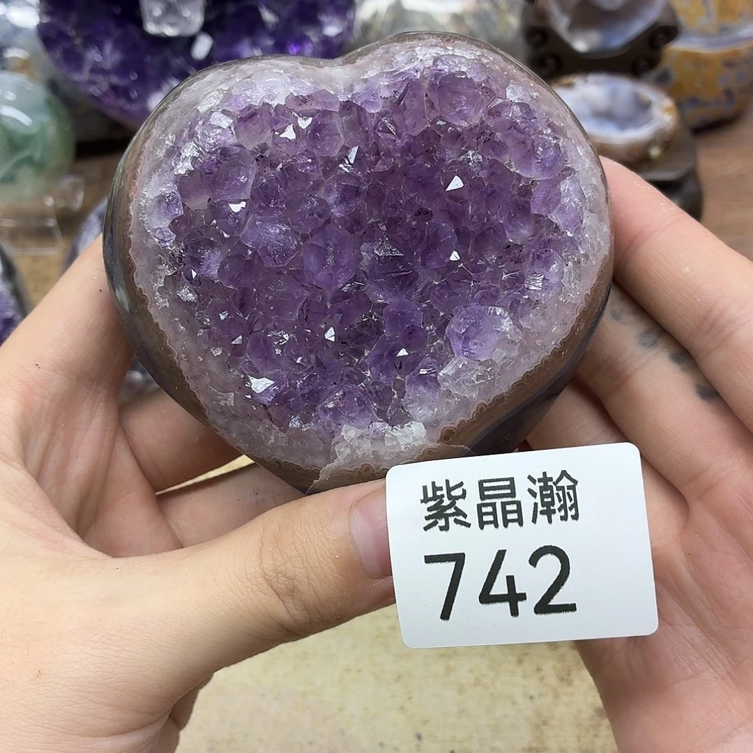 未镶嵌水晶大型摆件（非配饰）