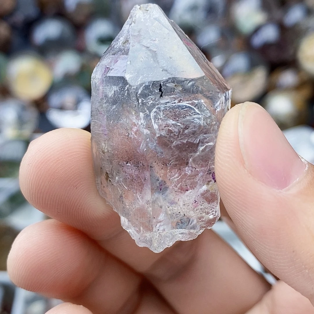 天然水晶透亮光泽未镶嵌水晶