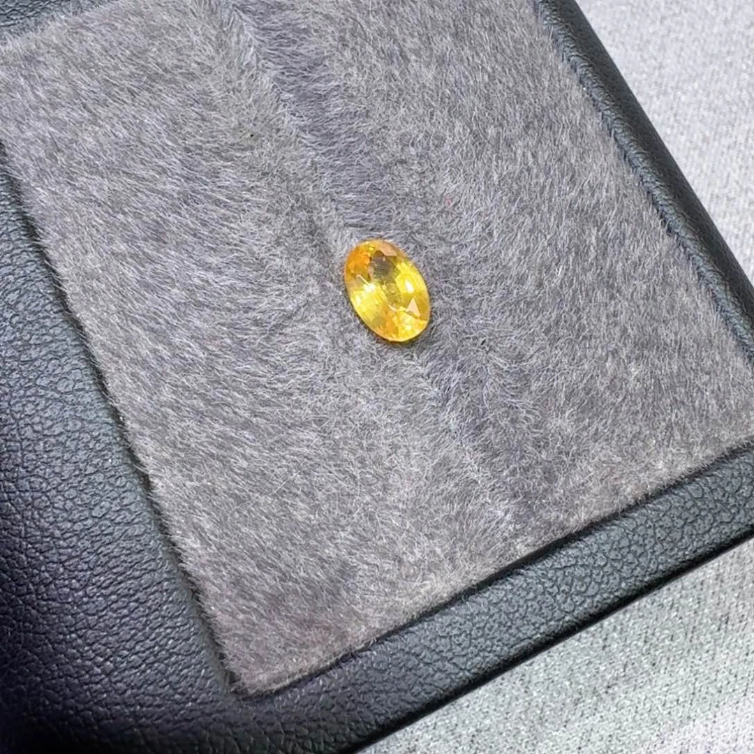 彩色蓝宝石裸石1.05克拉一粒