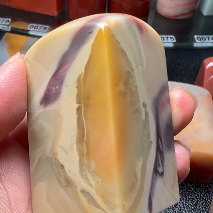 老挝石天*羽我们的确是一