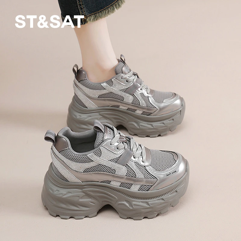 星期六厚底老爹鞋女2025冬季新款轻便显脚小8CM内增高运动休闲鞋