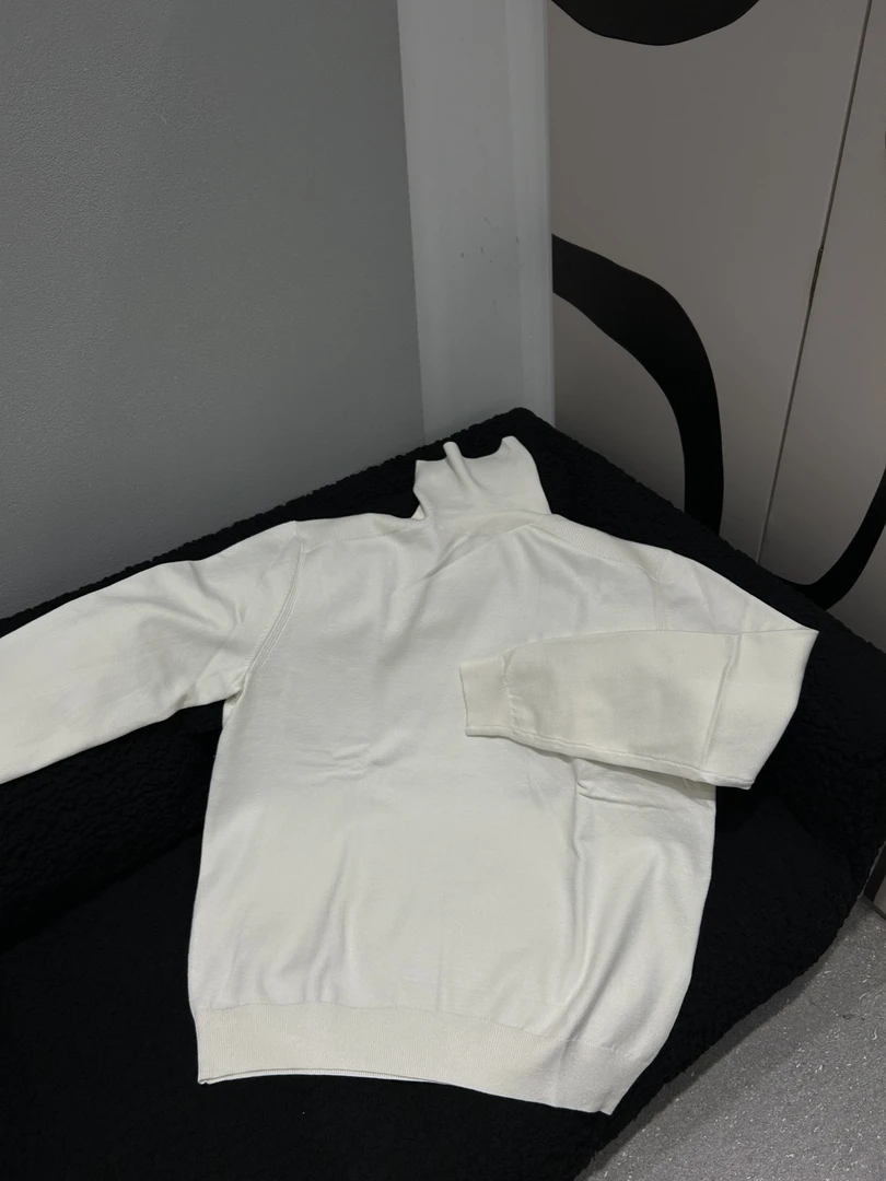 秋冬 高领刺绣毛衣