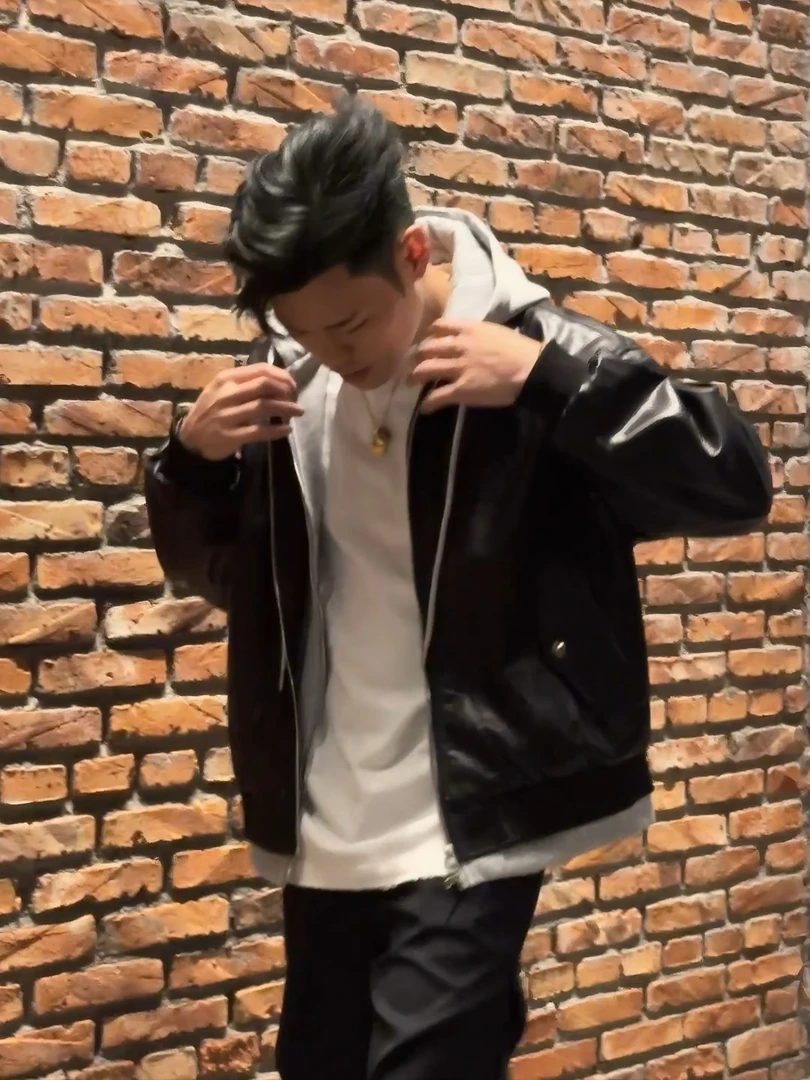 铭心|冬款新品 小众假两件个性连帽PU皮短款夹克休闲潮潮流加绒