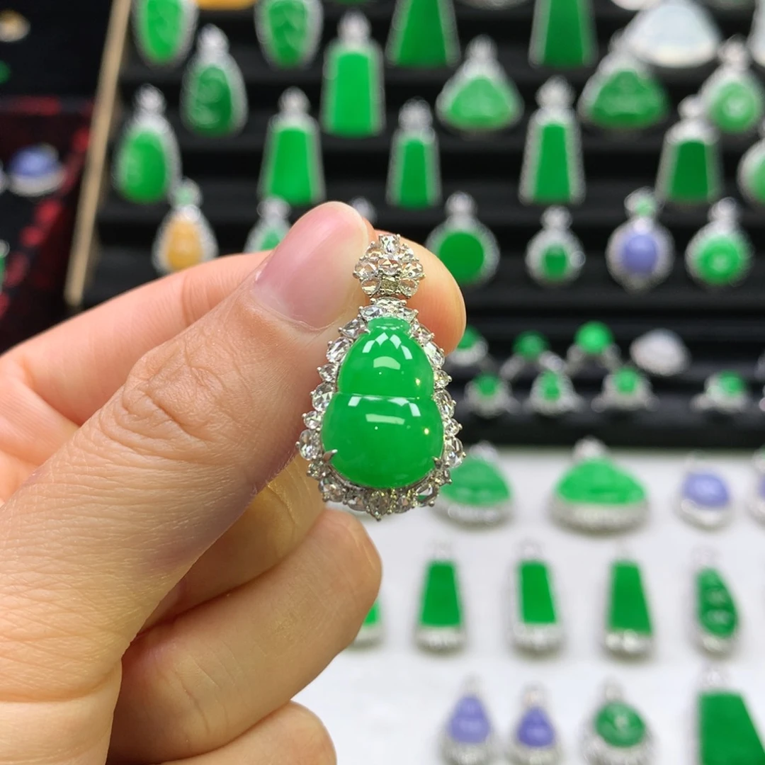 翡翠吊坠(不含链)18K金镶嵌用****4