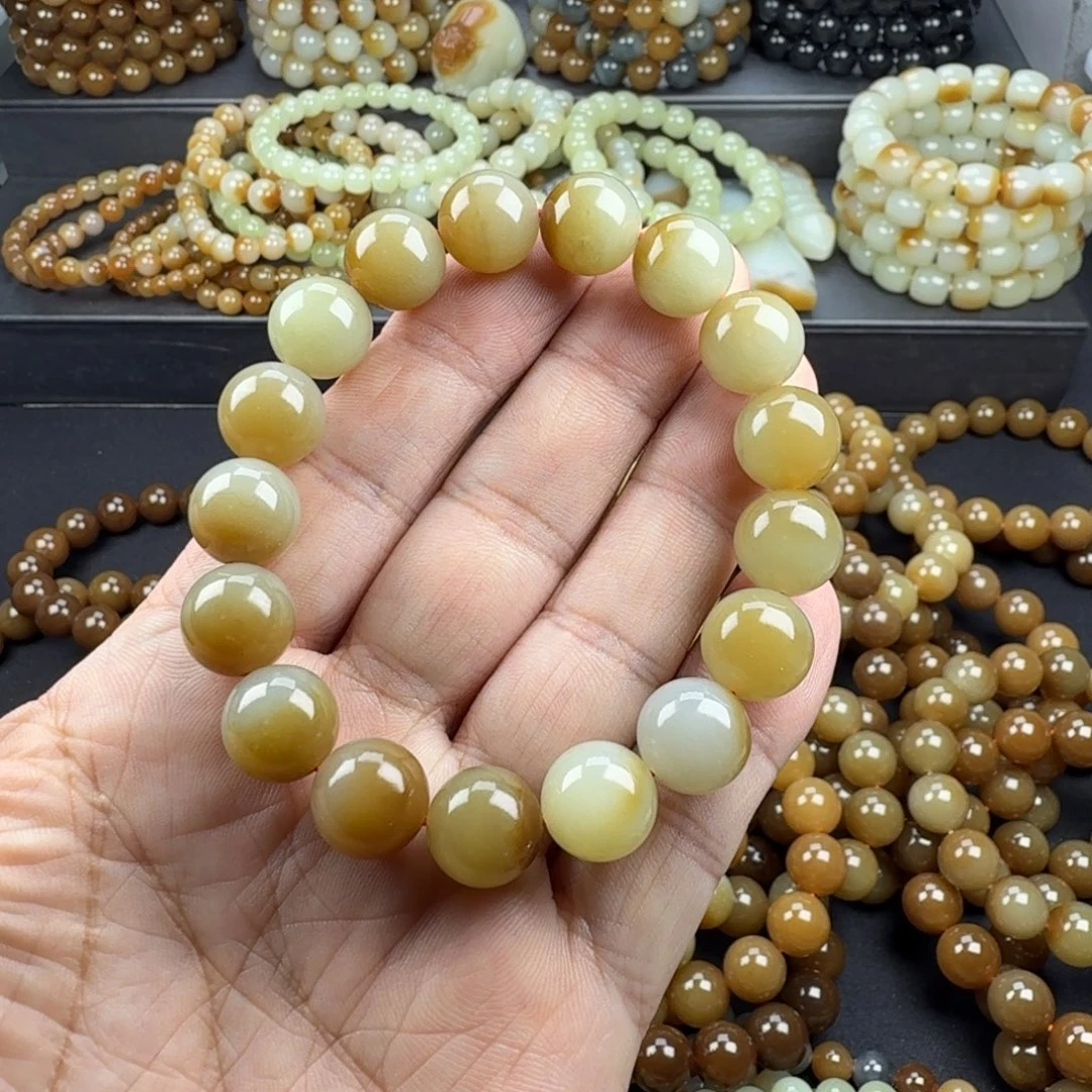 菩***下和田玉未镶嵌手链