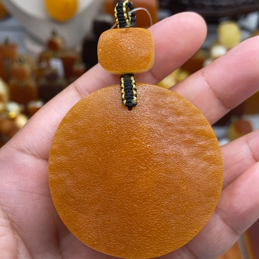 【闪购商品】琥珀颈饰未镶嵌