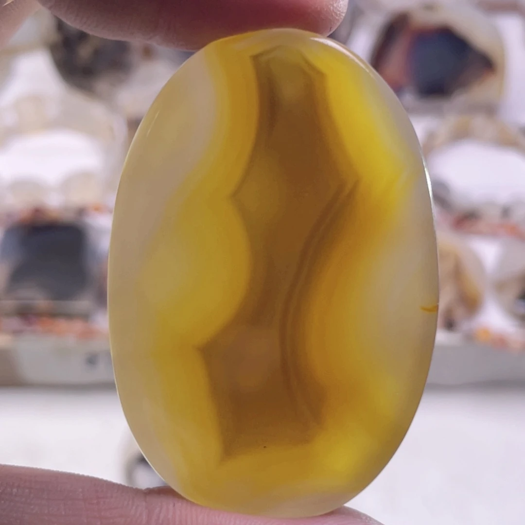 玛瑙/玉髓未镶嵌珠宝奇石