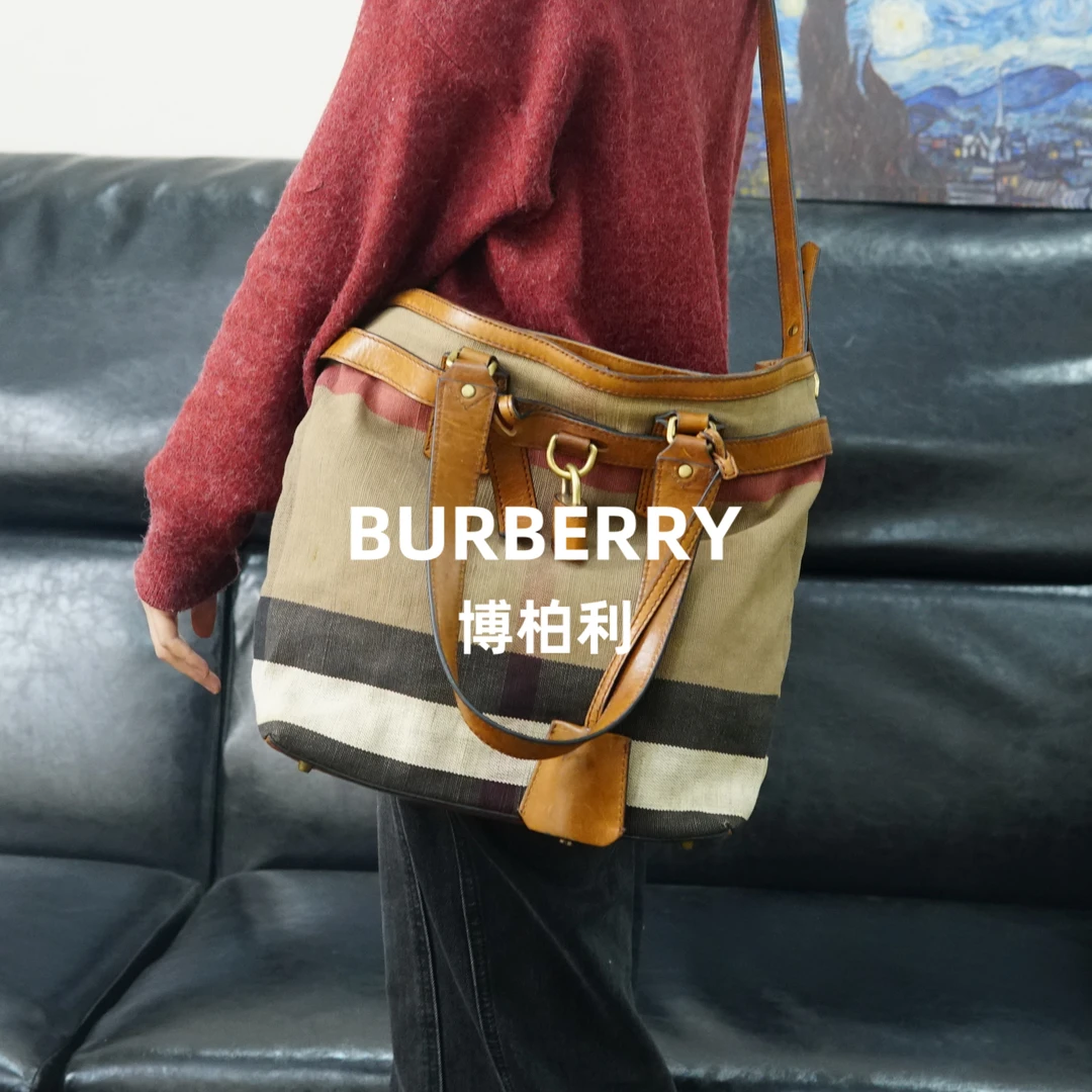 95新 BURBERRY/博柏利 巴宝莉/格纹斜挎包/FY02403022/3022