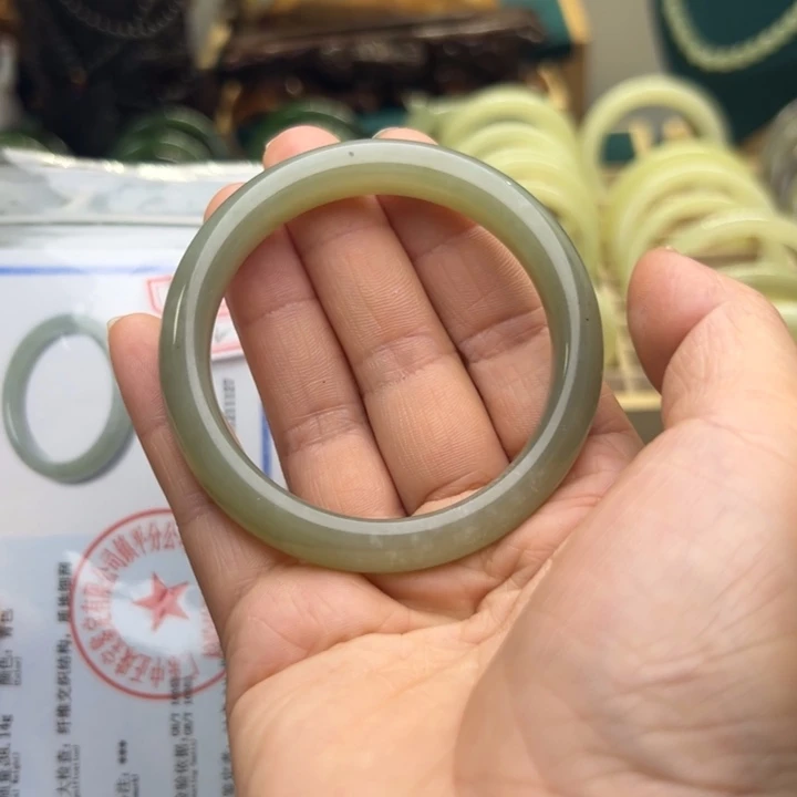 和田玉手镯未镶嵌54.2圈围6502