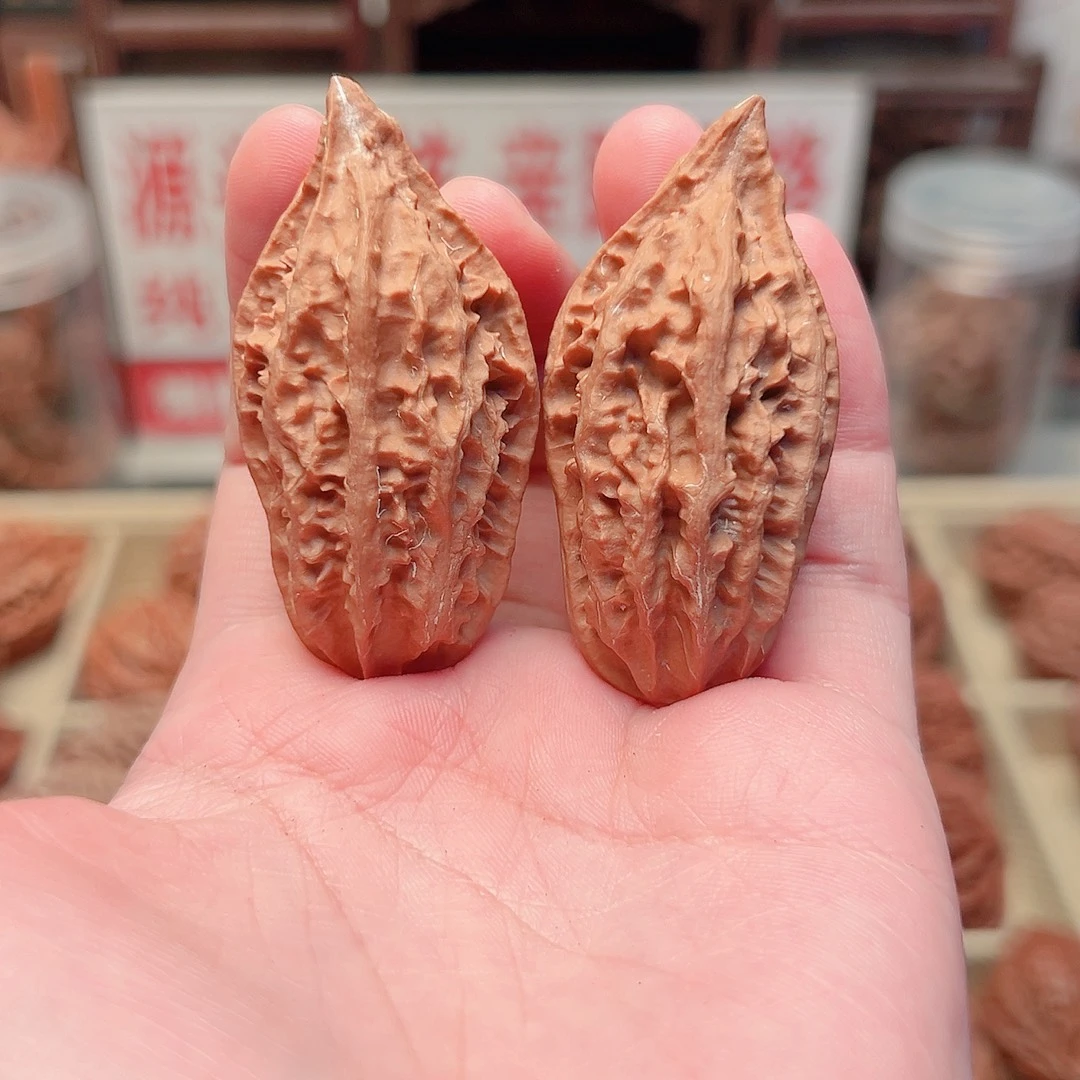 吊坠文玩核桃红皮柳叶