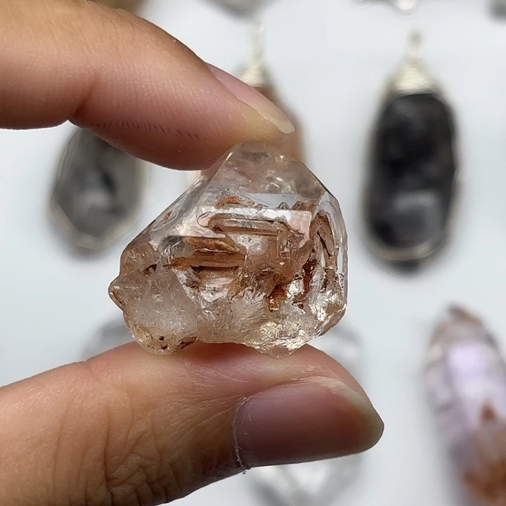 未镶嵌颈饰水晶巴基斯坦红泥闪灵钻24mm+