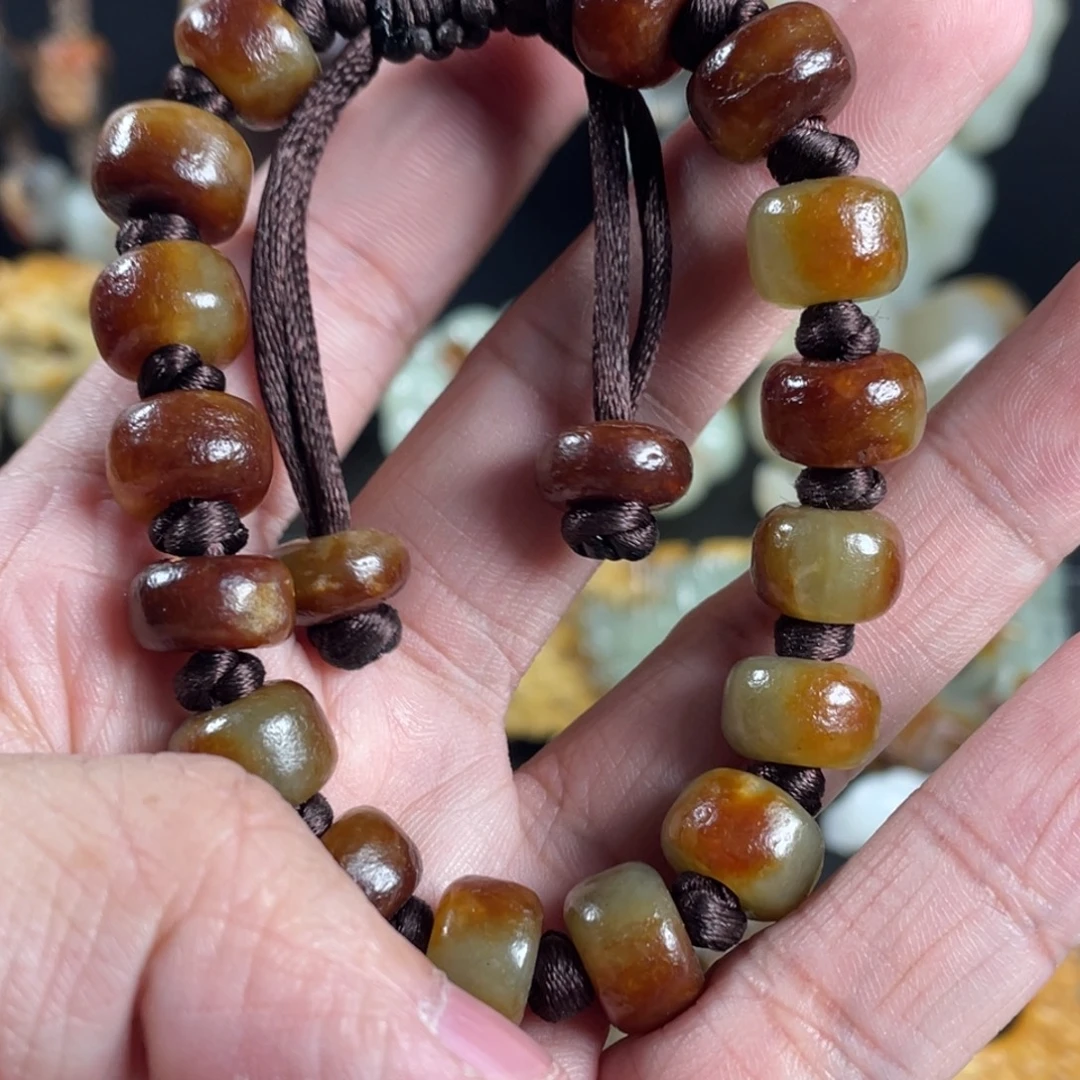 凡***凡和田玉未镶嵌颈饰