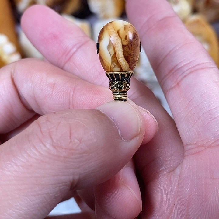 琥珀未镶嵌裸石我