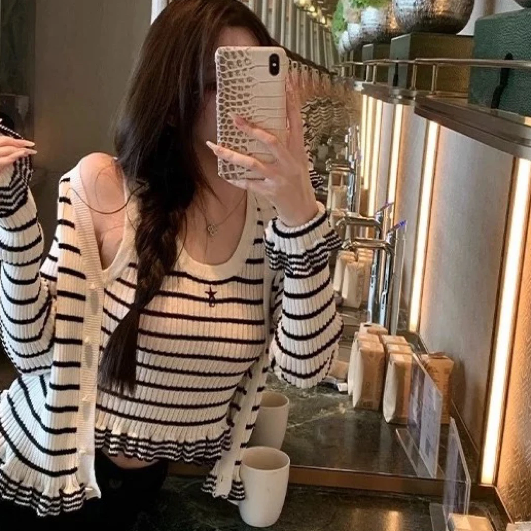 长袖打底衫纯欲辣妹修身显瘦纯色内搭上衣