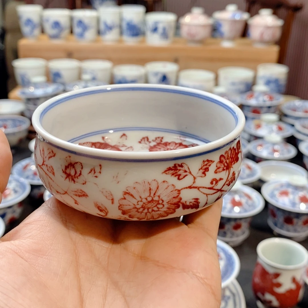 微瑕釉里红香炉陶瓷