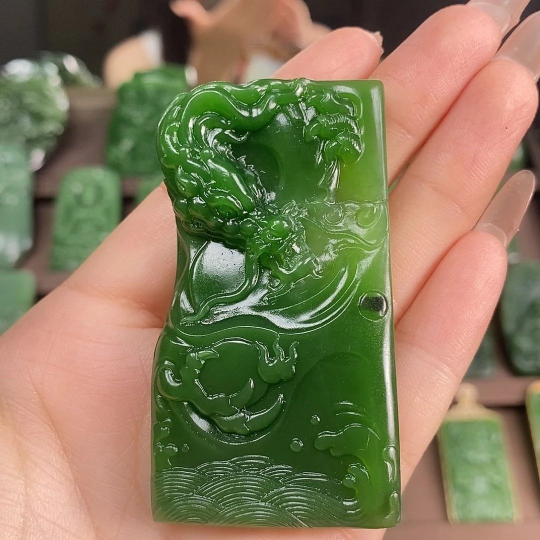 寻***山和田玉未镶嵌颈饰