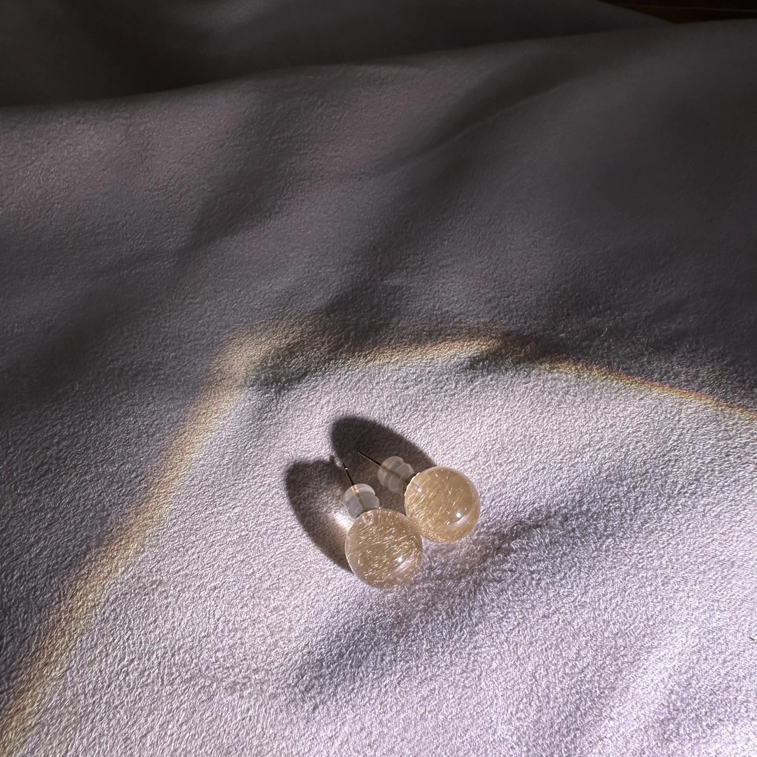 拉丝猫眼金钛晶12mm耳钉