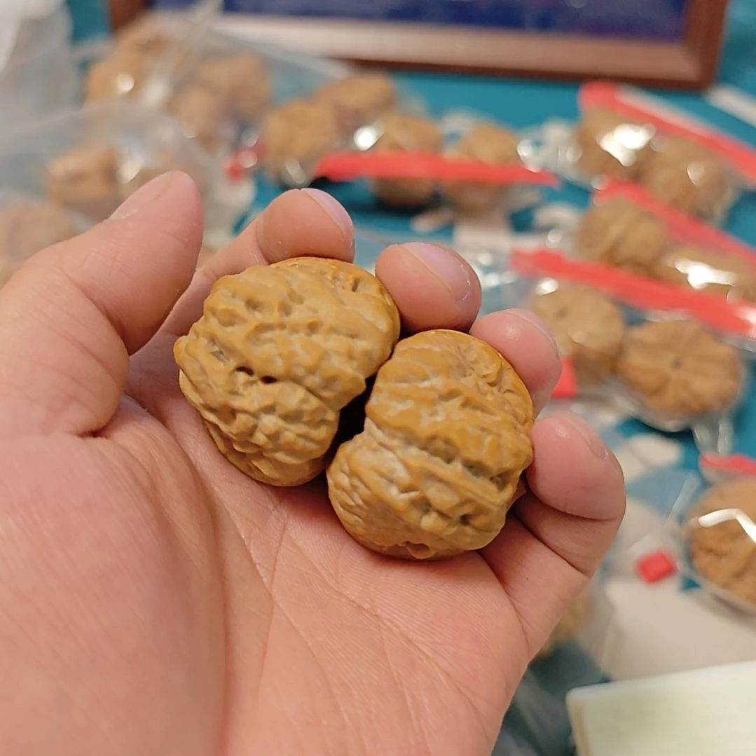 随****d文玩核桃蛤蟆头啊