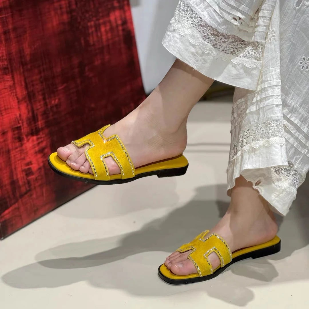 C7567  黄色  春夏气质时尚圆头舒适露趾凉拖鞋