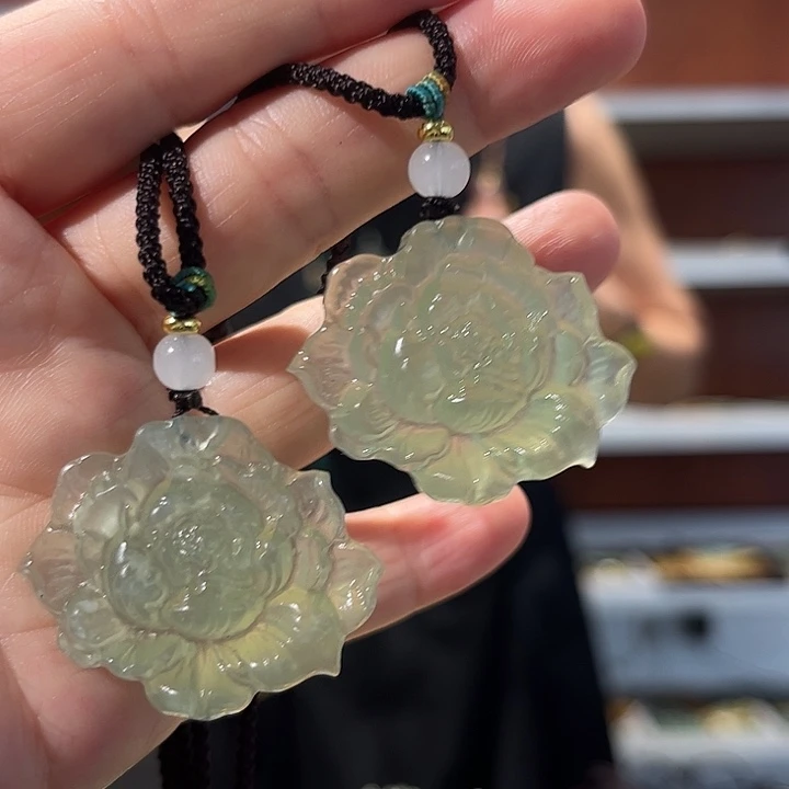 岫玉未镶嵌毛衣链