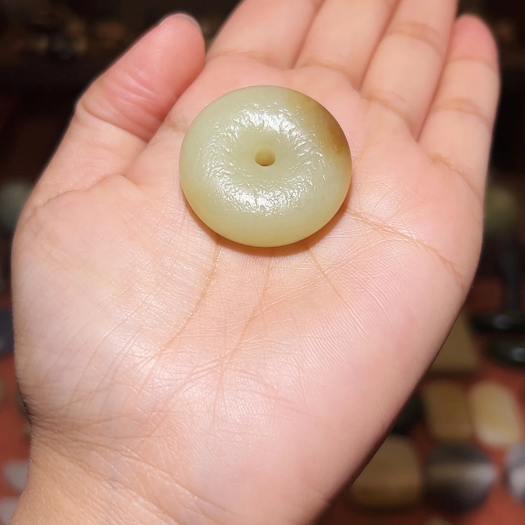 娑***盗和田玉未镶嵌颈饰