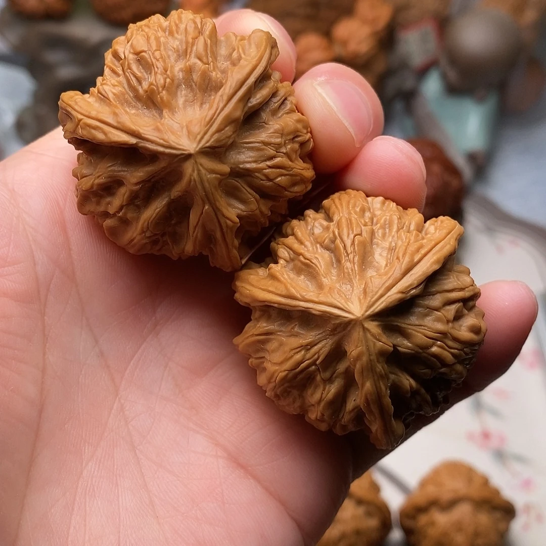 把件文玩核桃三棱