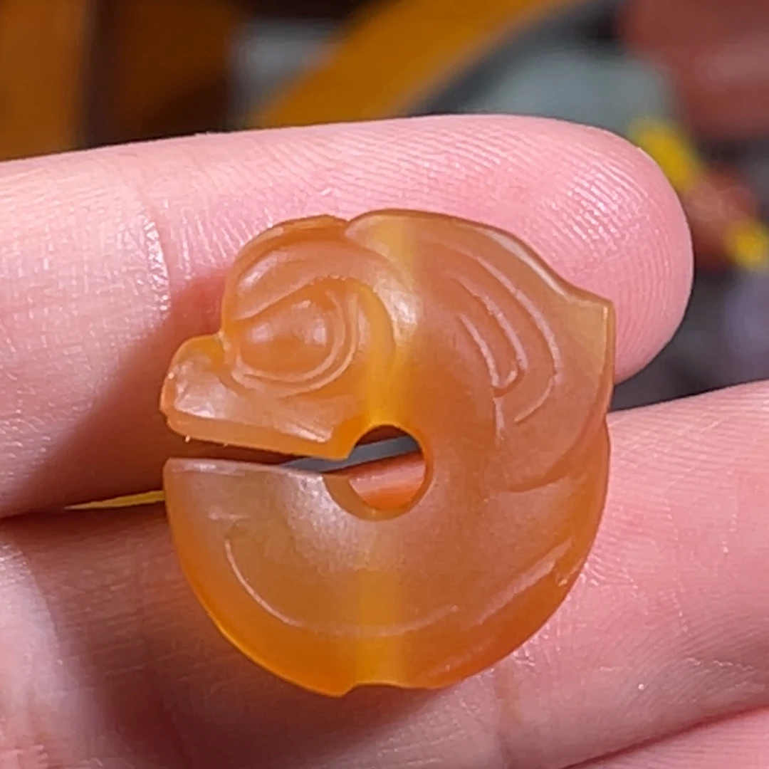 玛瑙/玉髓未镶嵌玉猪龙17x7.4x18.2mm不退换