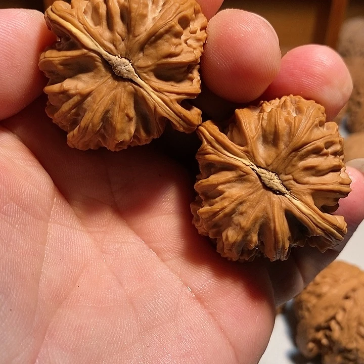【闪购商品】文玩核桃吊坠A**s白石子