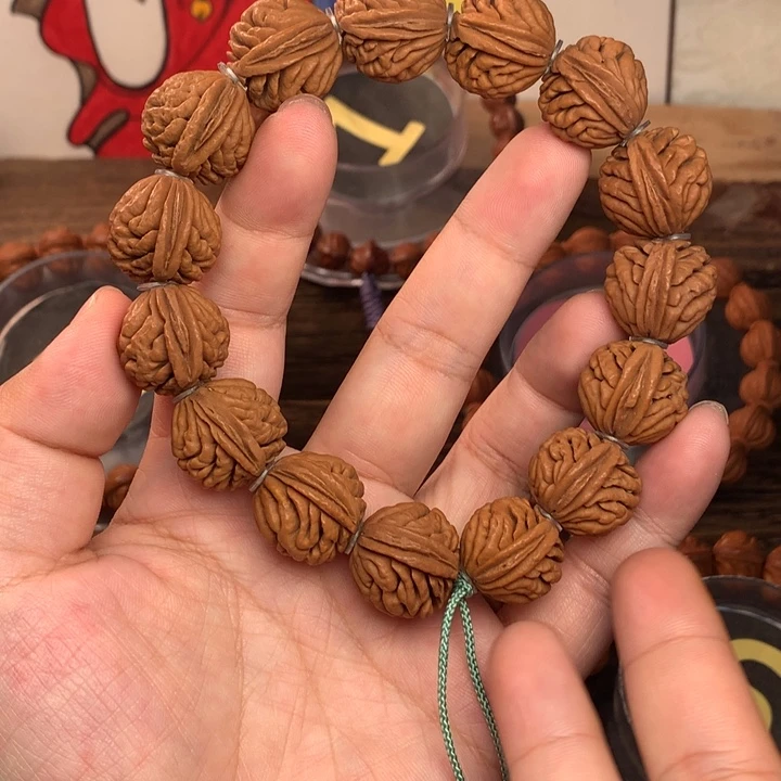 桃核吊坠20刺龙编织