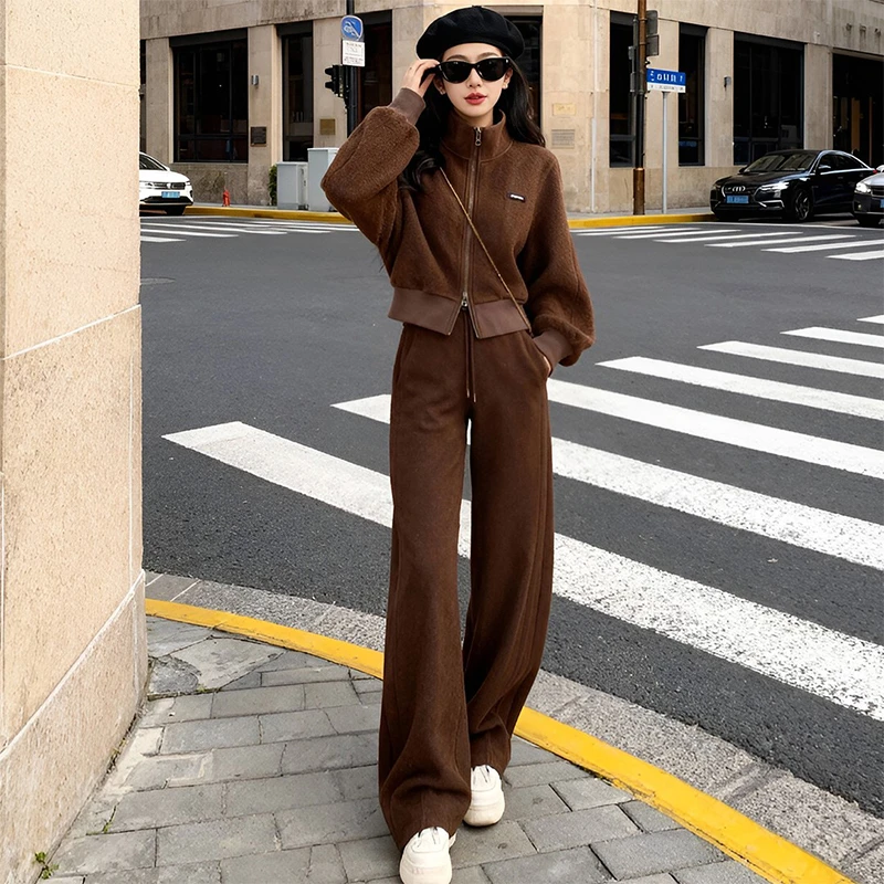 巨好看的穿搭一整套秋冬新款独特超好看夹克短外套女休闲裤两件套