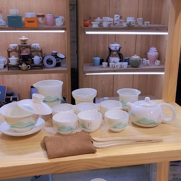 一览众山小羊脂玉套装