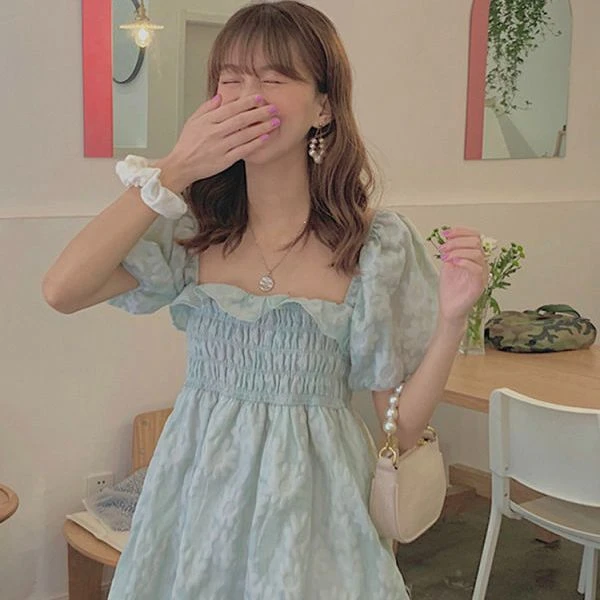 2025春夏泡泡袖连衣裙小众高腰度假风甜美时尚一字肩公主蓬松裙