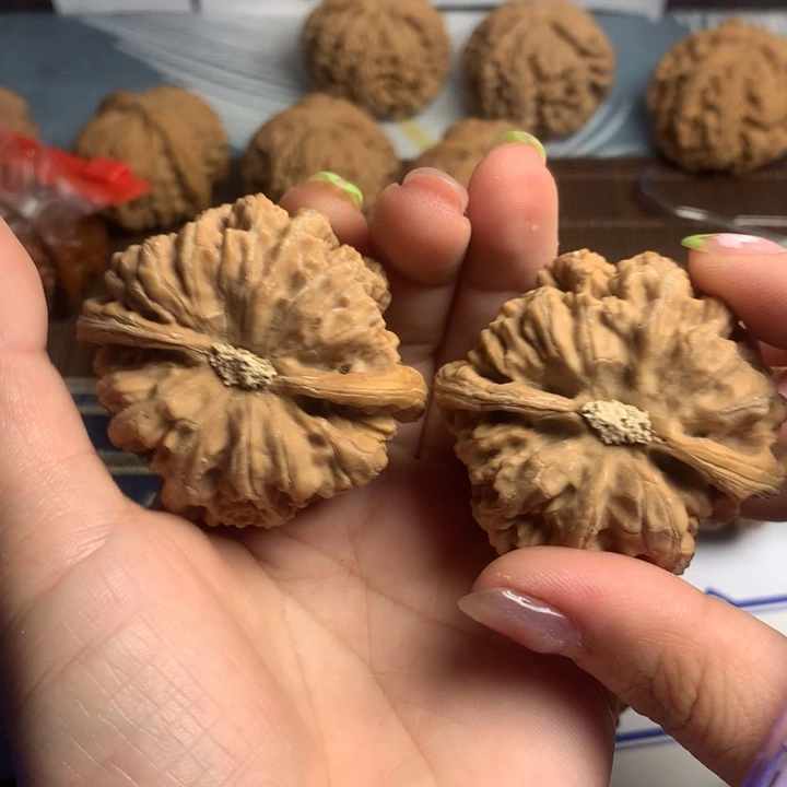 吊坠文玩核桃动***飞粗筋