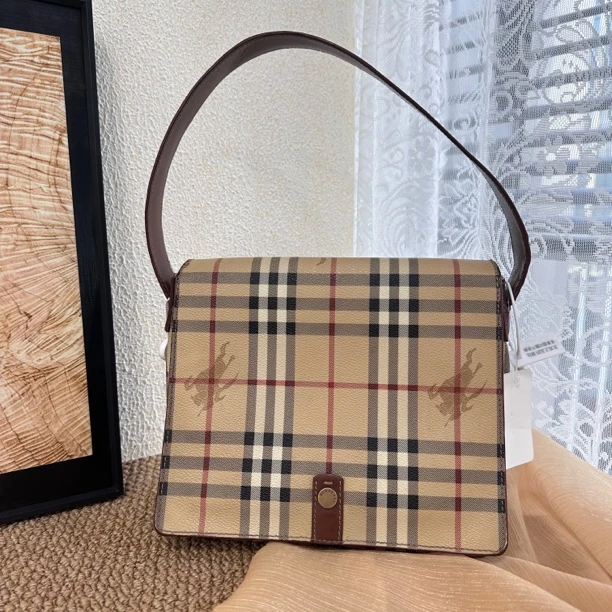 95新 BURBERRY/博柏利 XM格纹战马翻盖中古手提单肩包/ZG12103046